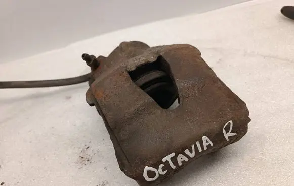 Front brake caliper