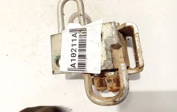 Skoda Octavia Mk1 (1U) Rear door lower hinge