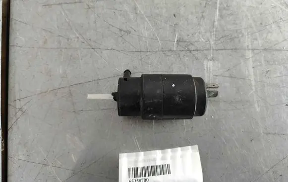 Maserati Quattroporte Windscreen/windshield washer pump 65358700
