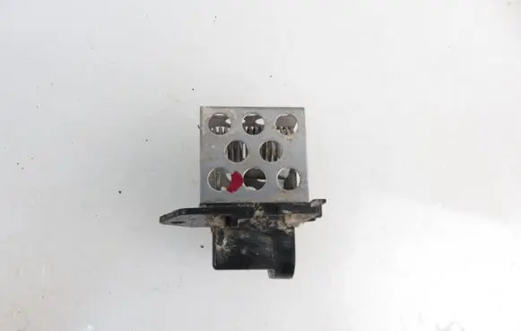Renault Scenic I Coolant fan relay 8200845082