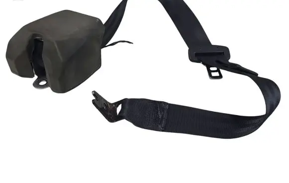 Volvo V40 Rear seatbelt P31292072 1P619885900G 1T14142017120