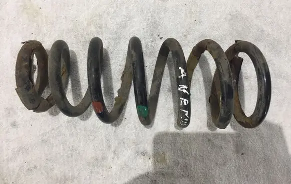 Toyota Avensis T250 Rear coil spring