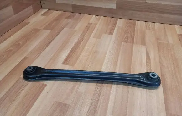 Volkswagen Touareg I Rear traction arm rod 7L0501531A 7L8501529A