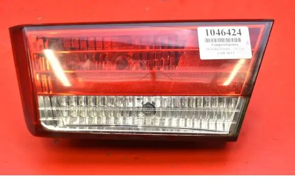 Hyundai Sonata Rear/tail lights 924043K0