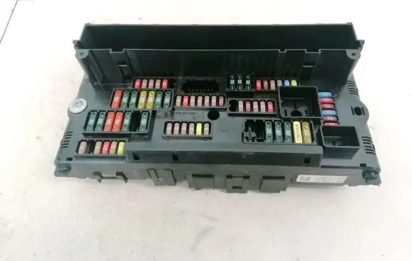 BMW 5 GT F07 Fuse box set 016704871 0-1670487-1
