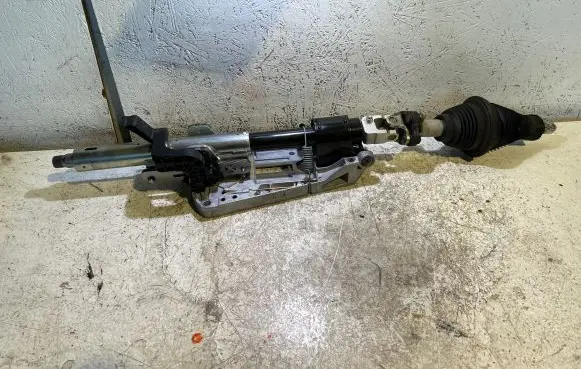Steering wheel axle set