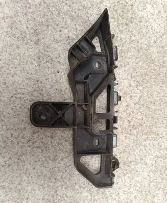 Volkswagen Touran II Front bumper mounting bracket 1T0807184C