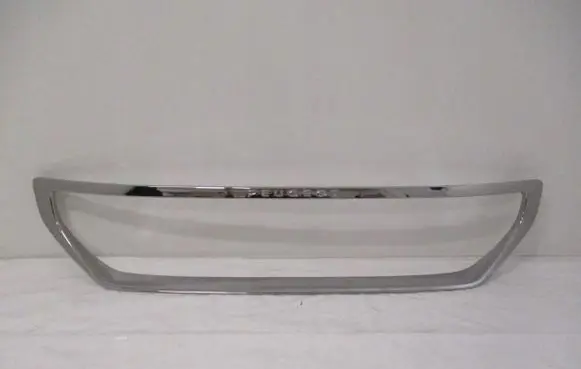 Peugeot Traveller Front bumper upper radiator grill 9811825177