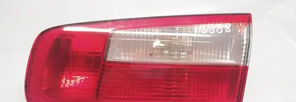 Tailgate rear/tail lights