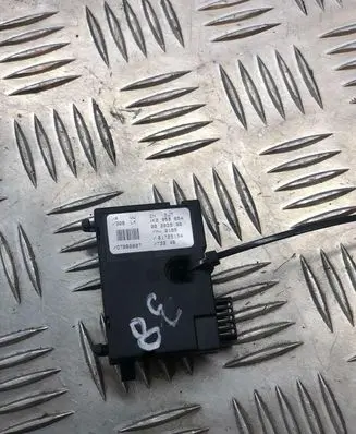 Volkswagen Golf V Steering angle sensor 