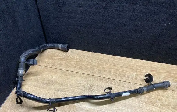 Jaguar I-Pace Engine coolant pipe/hose J9D38D118AC