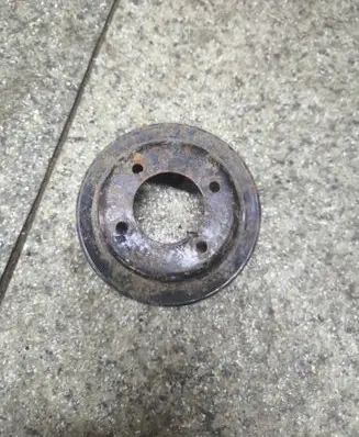 BMW 5 E39 Water pump pulley 2246129