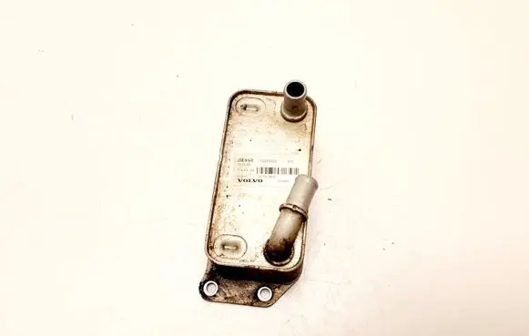 Volvo XC60 Engine oil radiator 30757459