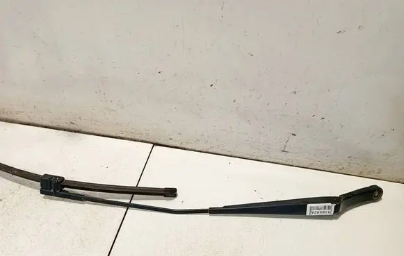 Skoda Octavia Mk2 (1Z) Front wiper blade arm 1z1955410a