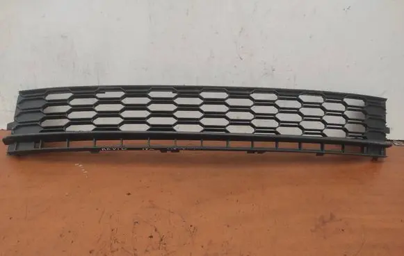 Skoda Rapid (NH) Front bumper lower grill 5JA853677C