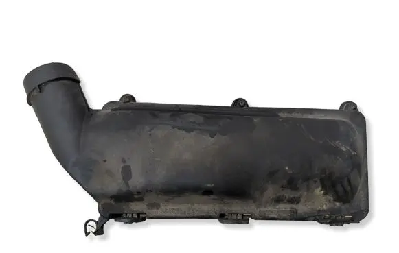 Citroen C4 II Air filter box 7583680