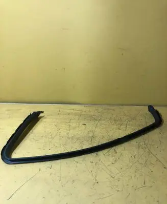 Opel Meriva B Front door window/glass frame 13337447
