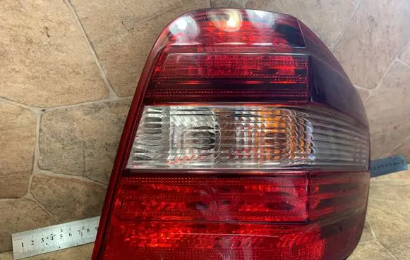 Mercedes-Benz ML W164 Rear/tail lights A1649061200