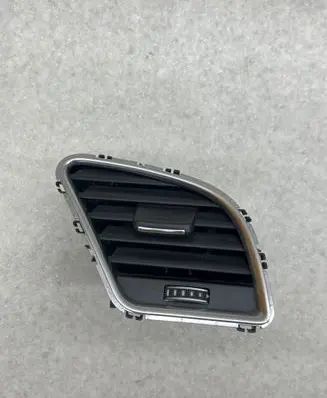 Audi A5 8T 8F Dashboard side air vent grill/cover trim 8T2820902K