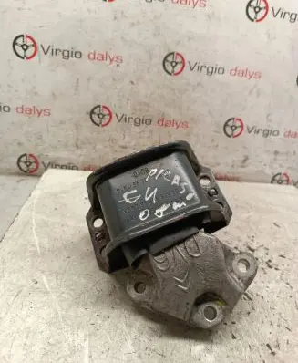 Citroen C4 I Picasso Engine mount bracket 9636845880 9636583980 9638270880