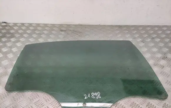 Skoda Superb B8 (3V) Rear door window glass