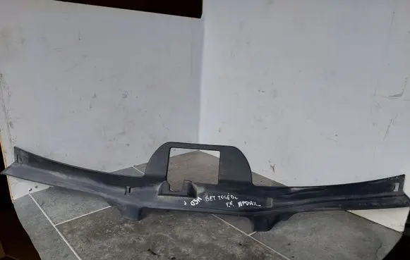Seat Toledo III (5P) Radiator trim 1M0853655C
