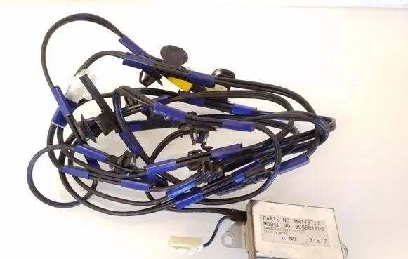 Mitsubishi Grandis Aerial antenna amplifier MN173717 30GB01492