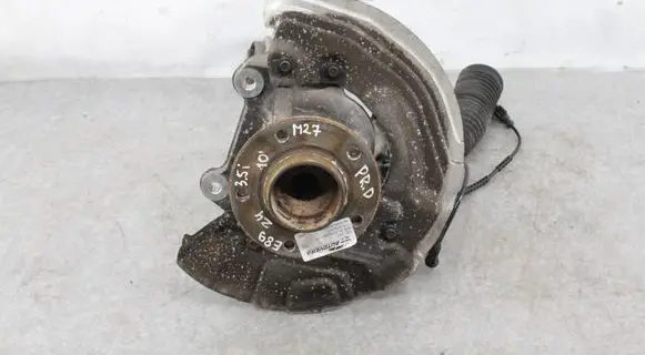 BMW Z4 E89 Front wheel hub spindle knuckle 6786204 6793924 31126786204