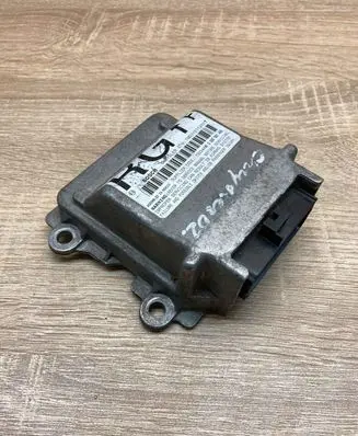 Chrysler Voyager Airbag control unit/module 04748604AA 0285001466