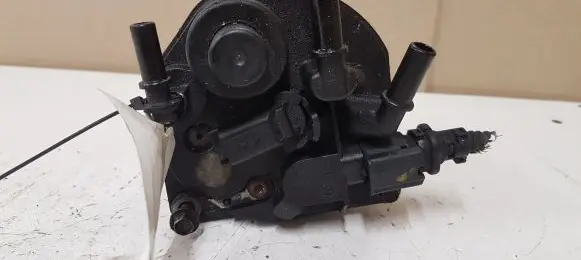 Peugeot 308 Fuel filter housing 9809757980
