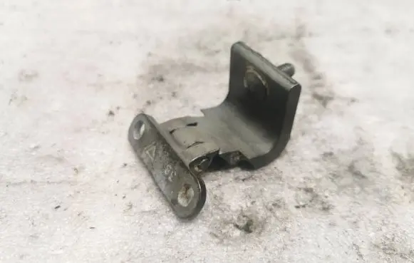 Volkswagen Sharan Rear door lower hinge