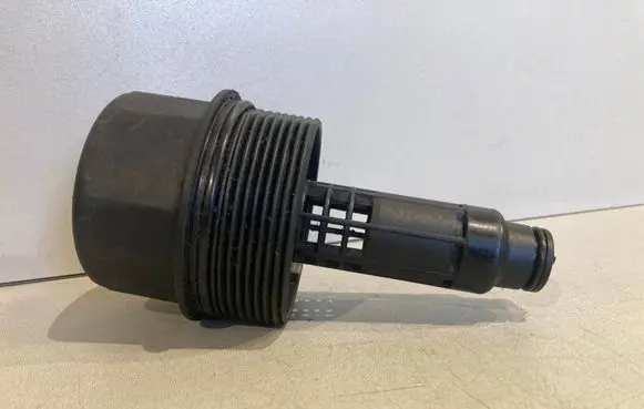 Mercedes-Benz E W210 Oil filter cover 6740017219