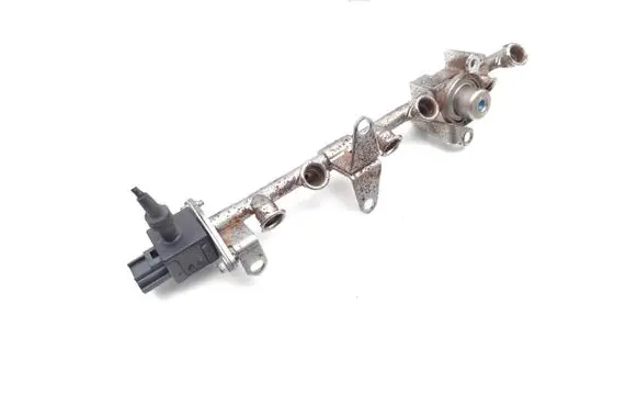 Jaguar XF Fuel main line pipe 6R8EAC 0201102E