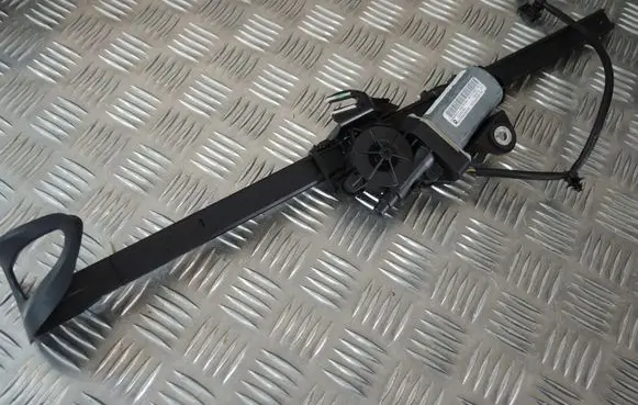 Mercedes-Benz C AMG W205 Seat belt height adjuster 20558600282