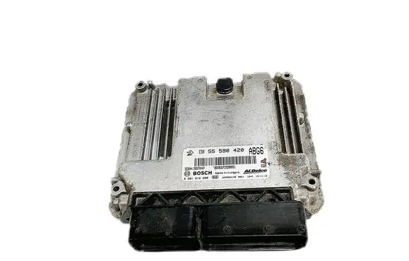 Opel Corsa D Engine control unit/module 55590420