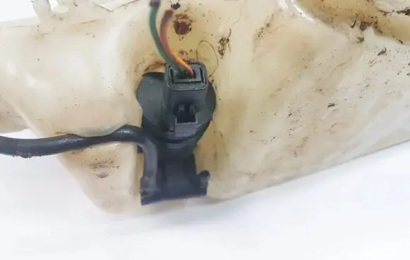 Renault Scenic I Windscreen/windshield washer pump