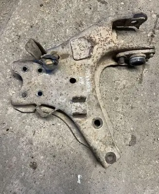 Nissan Terrano Front lower control arm/wishbone