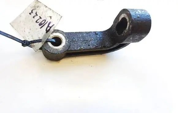 Chevrolet Captiva Engine mounting bracket