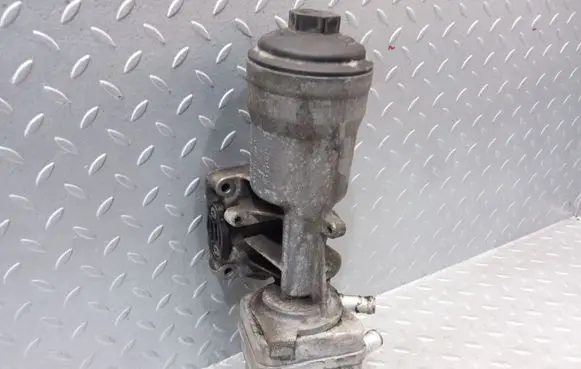 Skoda Roomster (5J) Oil filter mounting bracket 045115389K