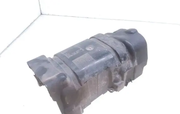 Volkswagen PASSAT B7 Other engine bay part 03C103502M