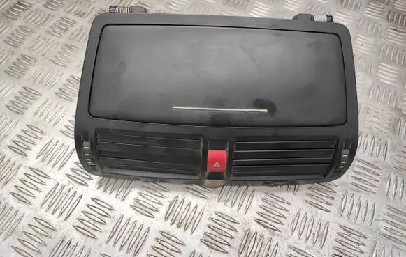 Skoda Octavia Mk2 (1Z) Dash center air vent grill 1Z0820951 2503369