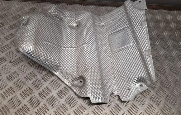 Mercedes-Benz E A207 Exhaust heat shield A2076820171