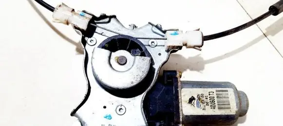 Nissan Almera N16 Front door window regulator motor 400600t3