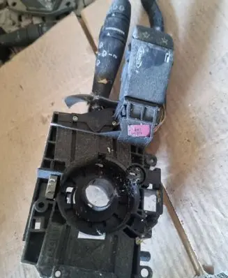Renault Clio III Wiper turn signal indicator stalk/switch 61730002