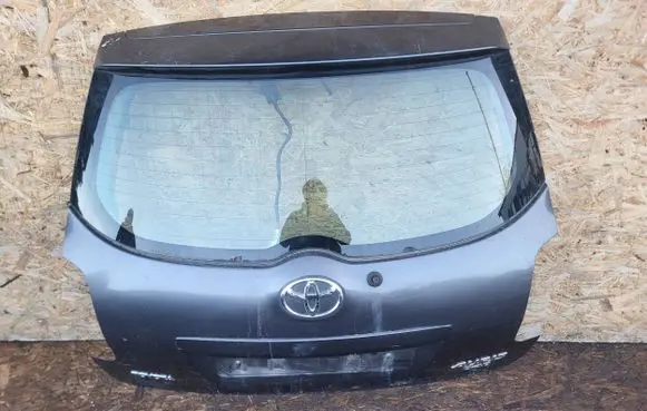 Toyota Auris 150 Tailgate/trunk/boot lid 