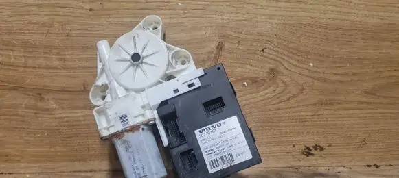 Volvo V50 Front door window regulator motor 30710161
