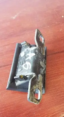 Audi A6 S6 C4 4A Trunk lock loop 4a9827517