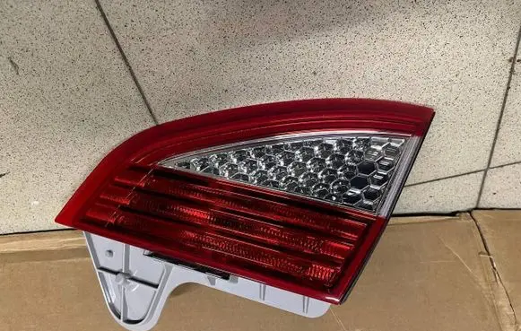 Ford Mondeo MK IV Tailgate rear/tail lights 7S7113A602A 0374D
