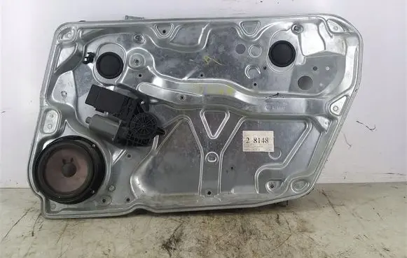 Volkswagen PASSAT B5.5 Front door window regulator with motor 3B4837752CQ