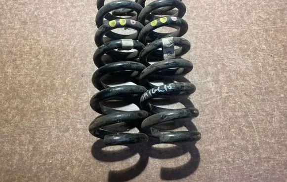 Maserati Ghibli Rear coil spring 670006575